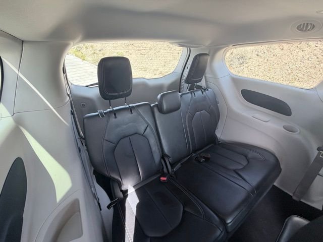 2024 Chrysler Pacifica Touring L - Photo 35