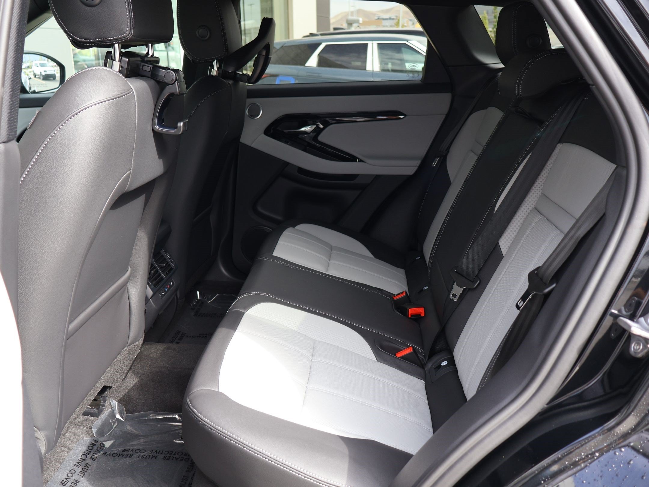 New 2026 Santorini Black LAND ROVER Hoxton Edition image 20