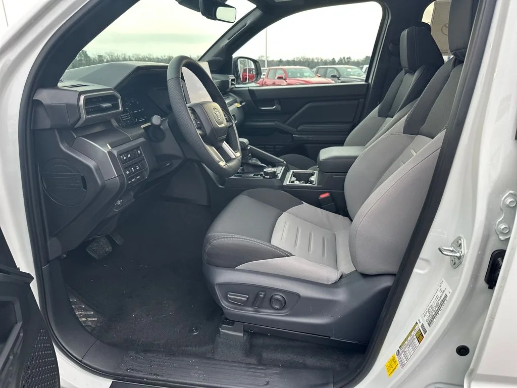 2026 Toyota Tacoma TRD Off Road - Photo 16