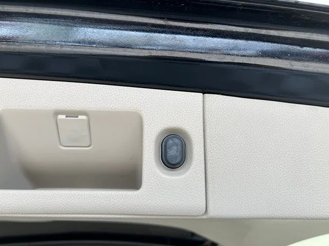 Used 2019 Onyx Black GMC Denali image 45