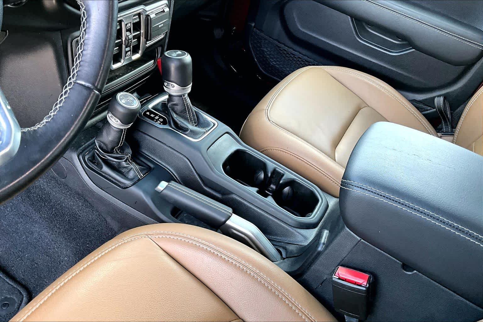 Used 2021 Snazzberry Pearlcoat Jeep Unlimited Sahara image 15
