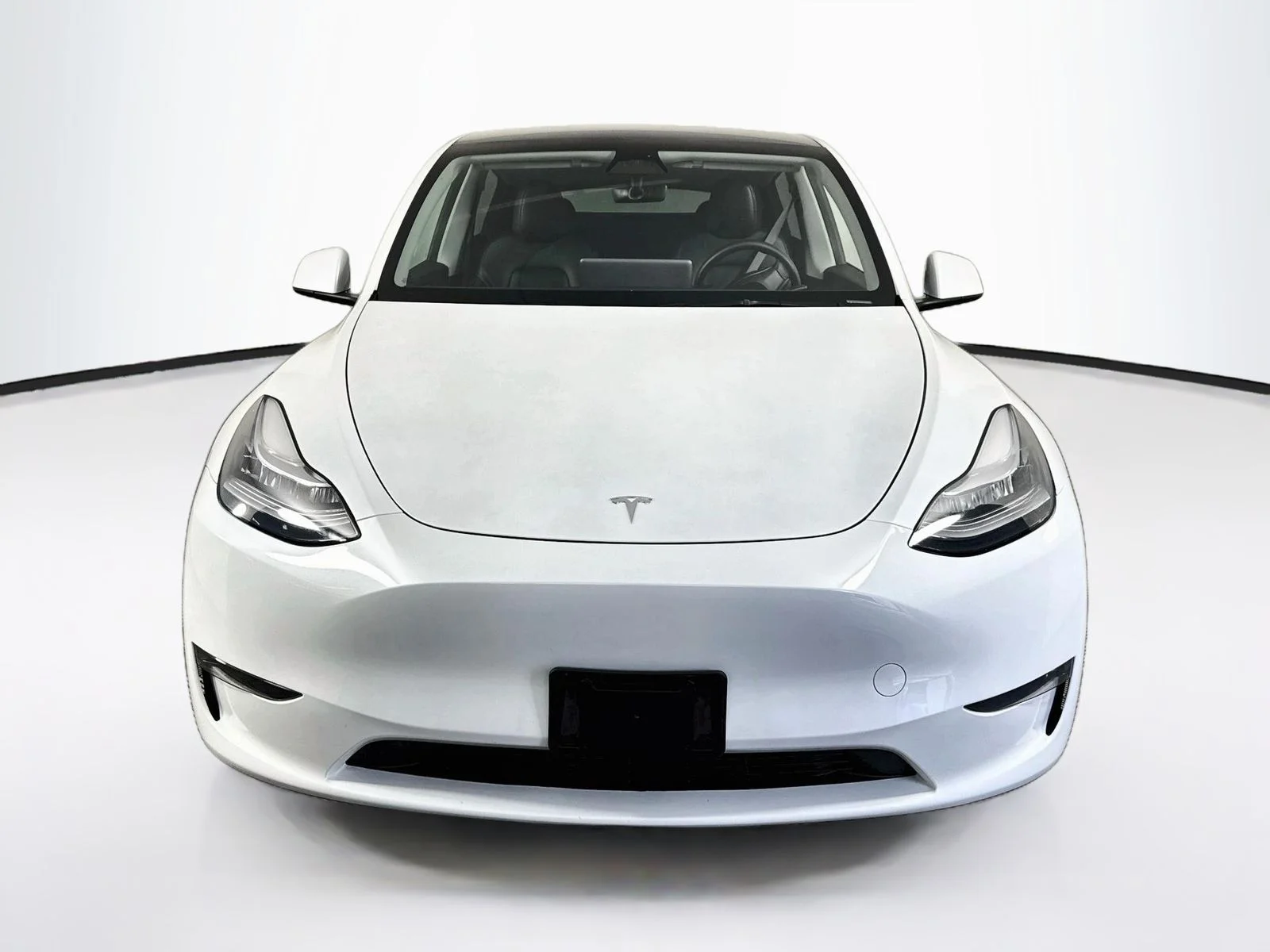 Used 2023  Tesla Long Range image 2