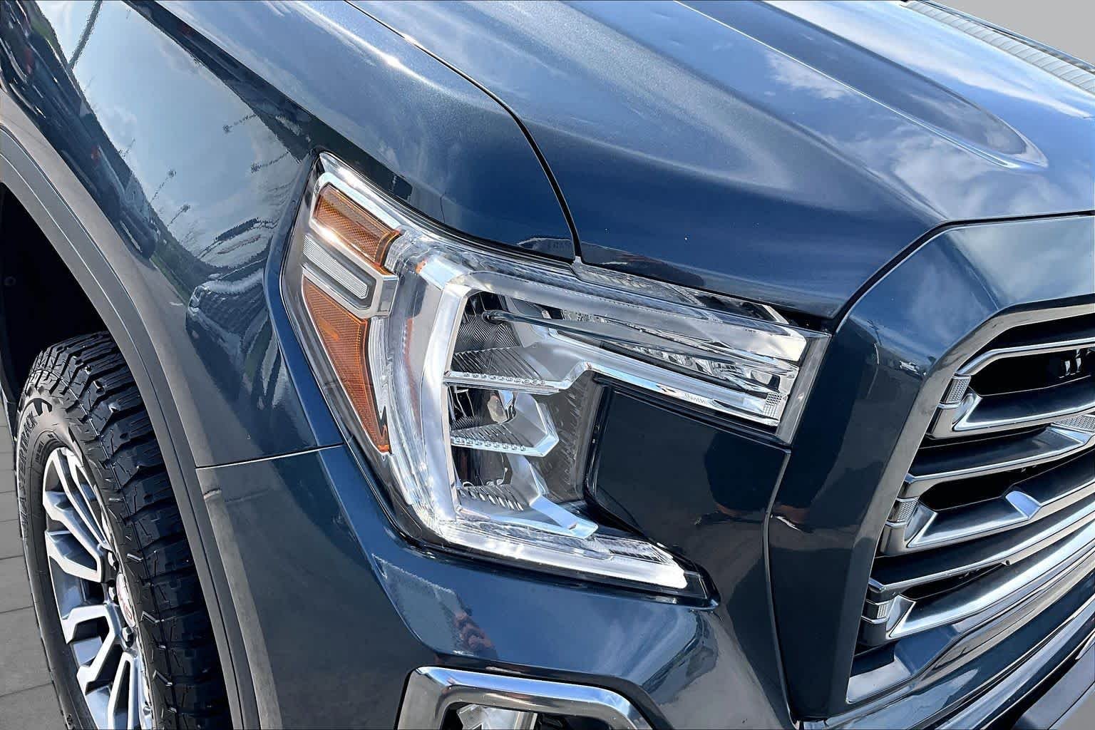 Used 2021 DARK SKY METALLIC GMC AT4 image 21