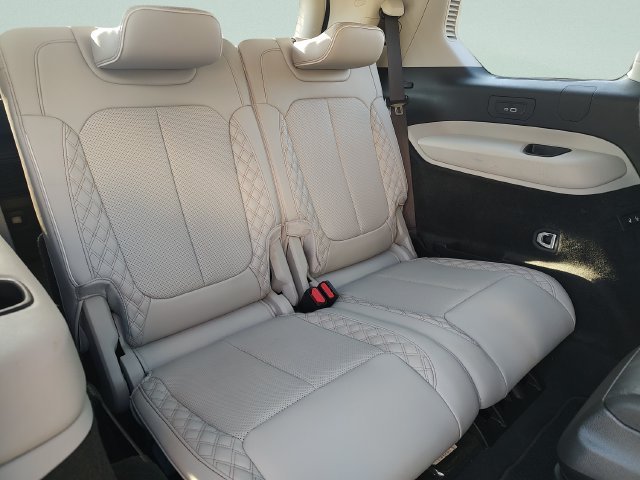 Used 2023 White Jeep Summit image 29