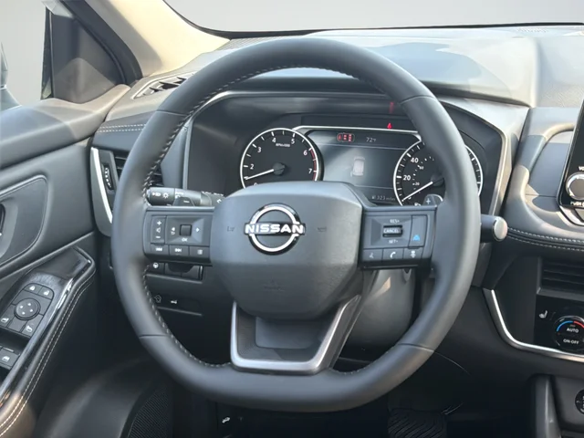 New 2026 Everest White Pearl TriCoat Nissan Dark Armor image 23