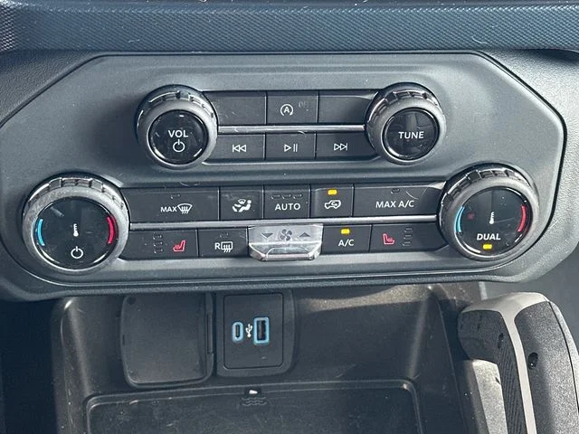 Used 2022  Ford Outer Banks image 27