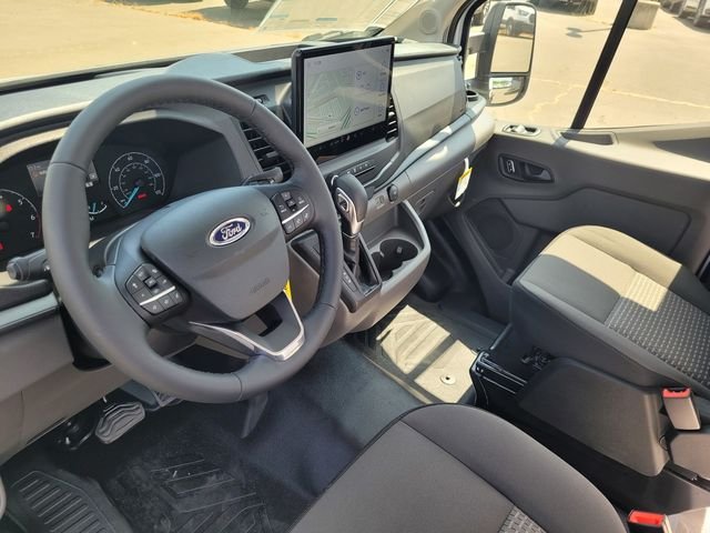 New 2025 Oxford White Ford Cutaway image 8