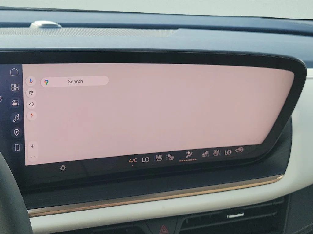 New 2026 Iridescent White Tricoat Buick Avenir image 19