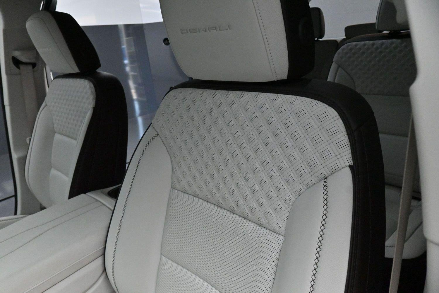 Used 2024 Ebony Twilight Metallic GMC AWD Denali image 17
