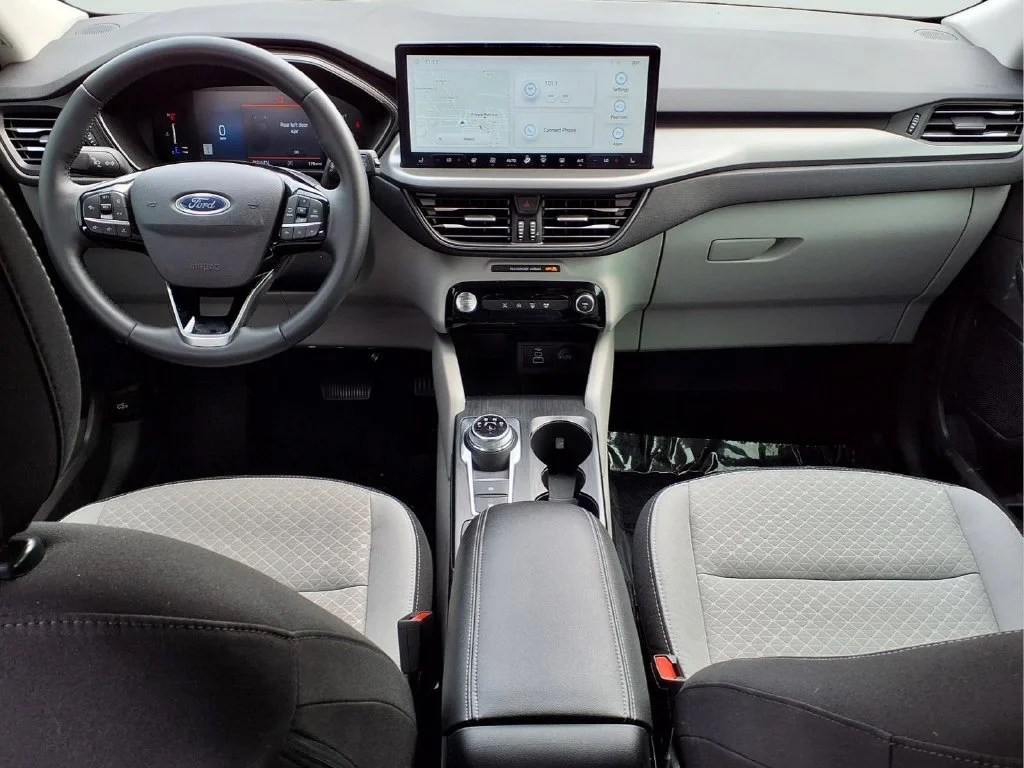 Used 2024 White Ford Active image 11
