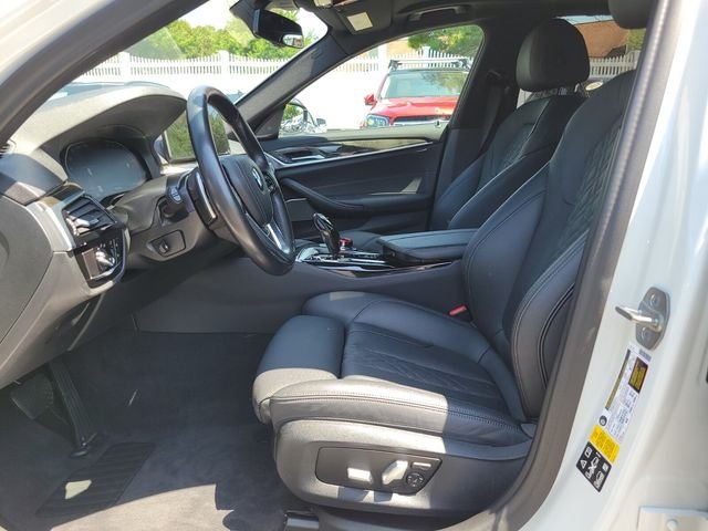 Used 2022 White BMW 540i xDrive image 21