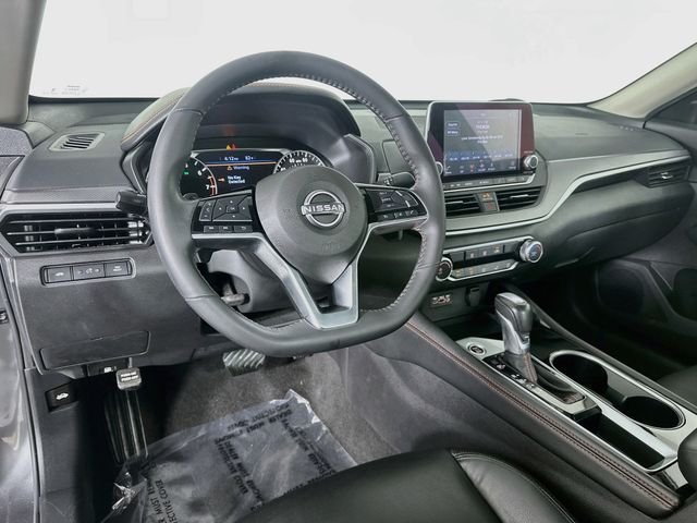 Used 2024 Gray Nissan 2.5 SR image 11