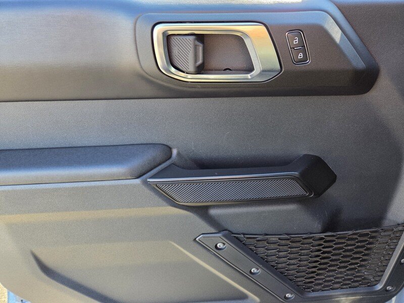 Used 2025 Gray Ford Badlands image 24