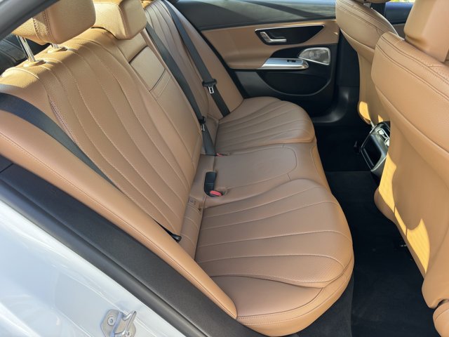 New 2027 Polar White Mercedes-Benz E 350 image 5