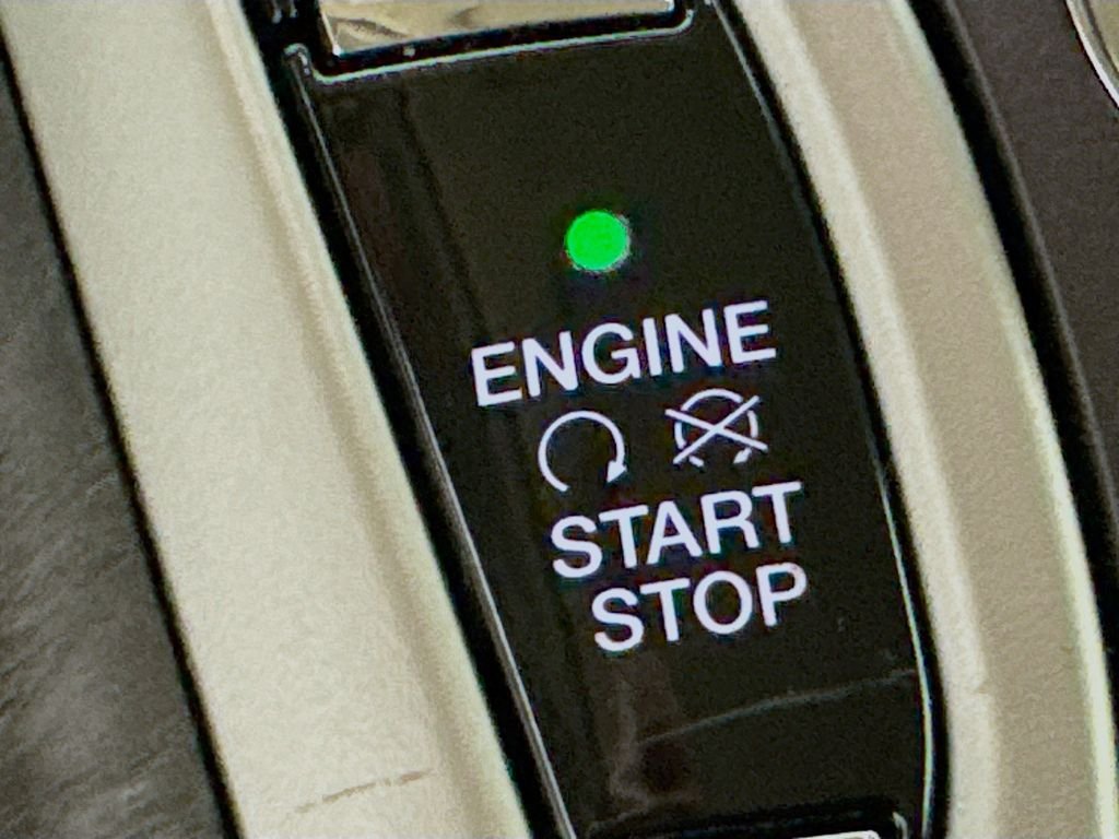 Used 2020 Magnetic Gray Lincoln Reserve image 20