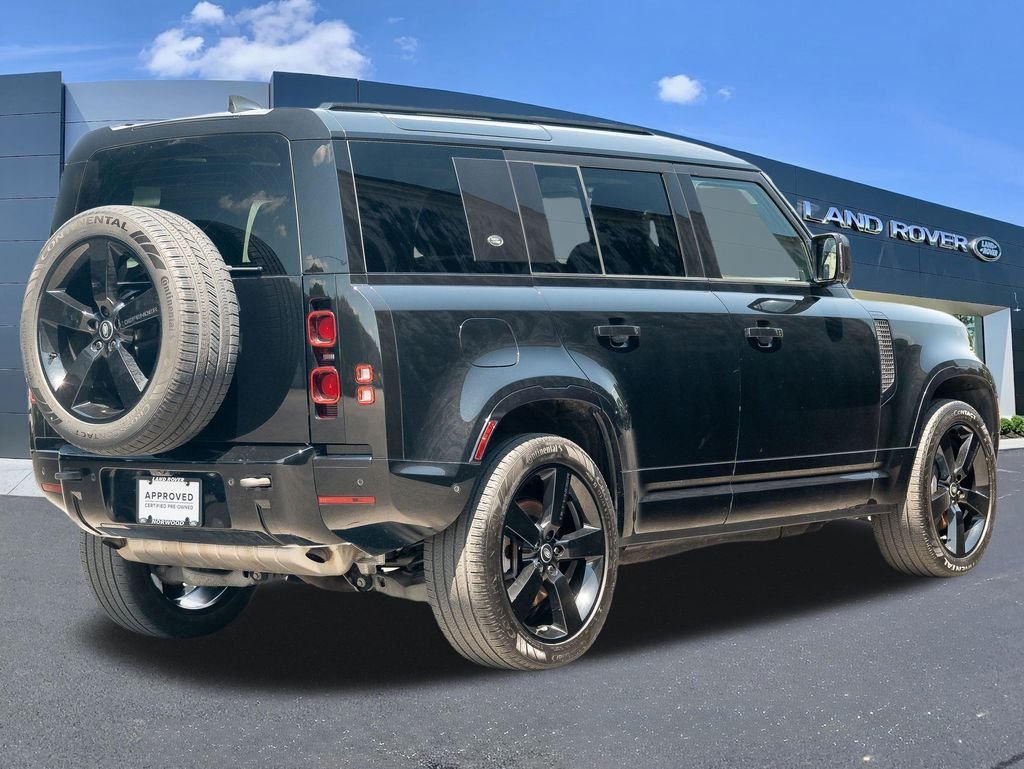 Certified Used 2024 Black Land Rover X-Dynamic SE image 4