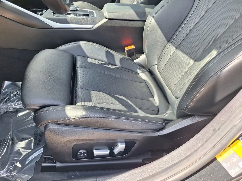 Used 2023 Black BMW 330e iPerformance image 32