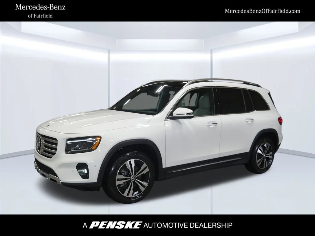 New 2026 Polar White Mercedes-Benz GLB 250 image 1