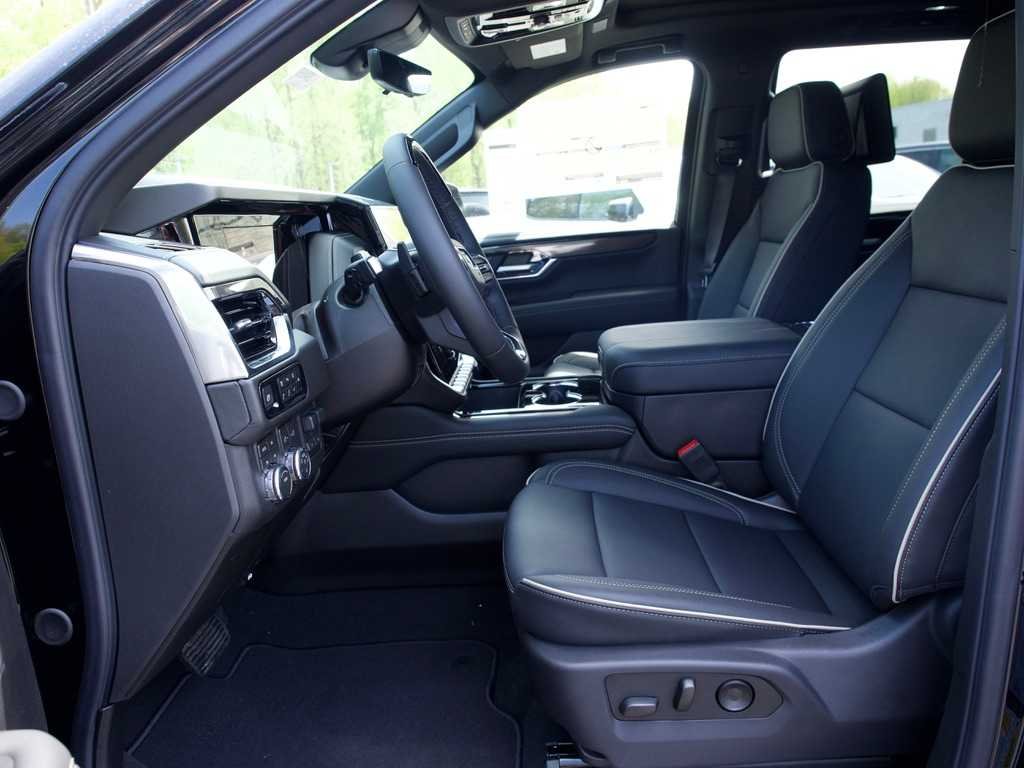 New 2026 Onyx Black GMC Elevation image 10