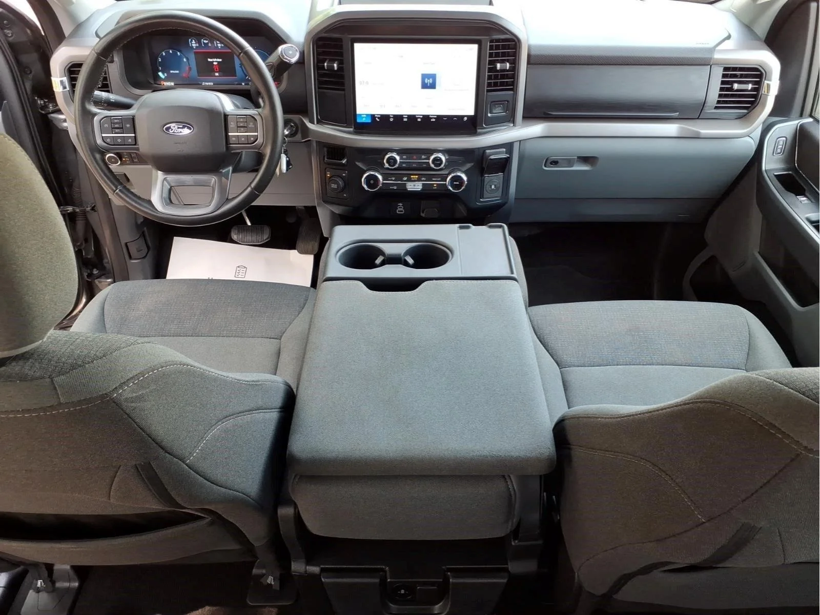 Used 2025  Ford XLT image 12