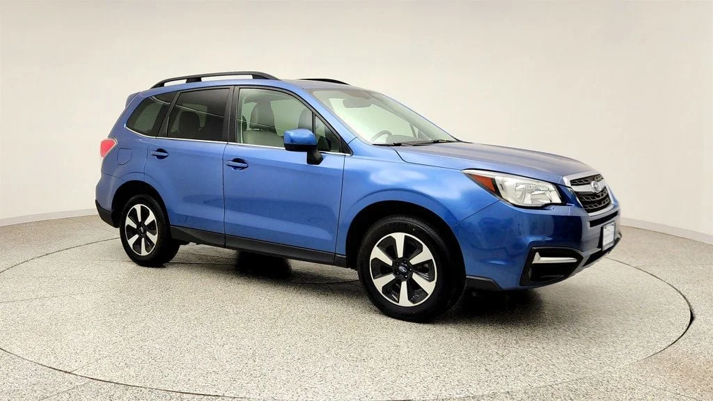 Used 2017 Quartz Blue Pearl Subaru 2.5i Limited CVT w/ Popular Package #2 & Blind Spot Detection image 3