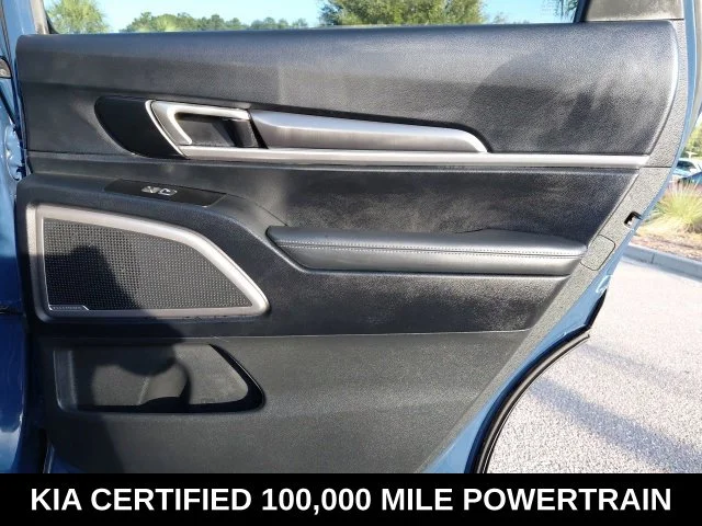 Used 2024 Black Kia S image 28