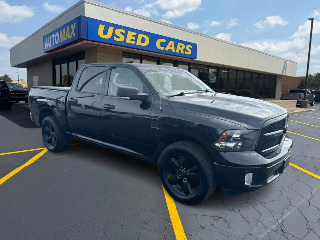 Used 2018 Brilliant Black Crystal Pearlcoat Ram Big Horn image 4