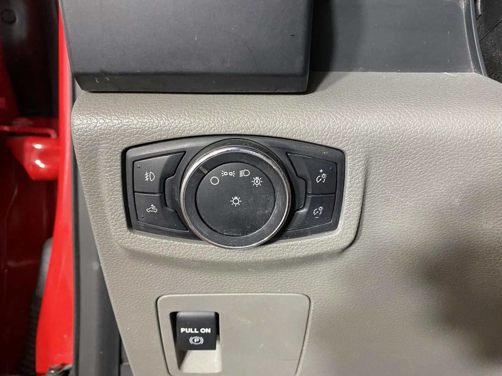 Used 2018 Race Red Ford XL image 14