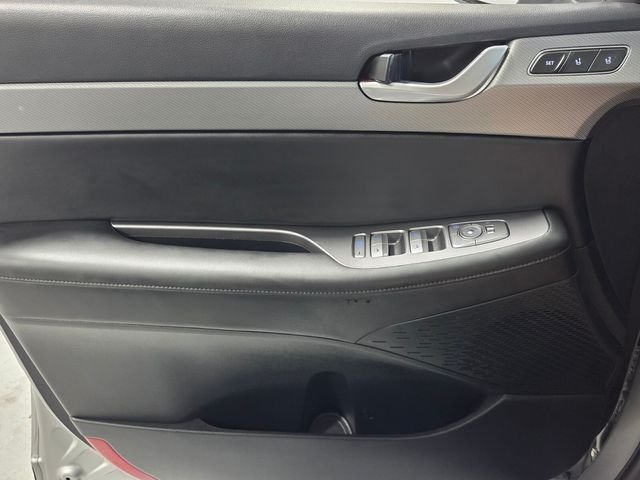 Used 2025 Silver Hyundai SEL Premium image 30