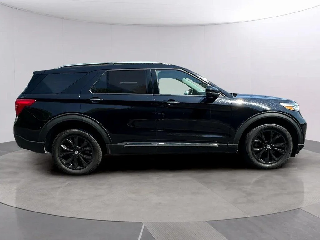 Used 2021 Agate Black Metallic Ford Limited image 3