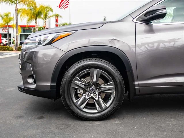 Certified Used 2017 PREDAWN GRAY MICA Toyota  image 6