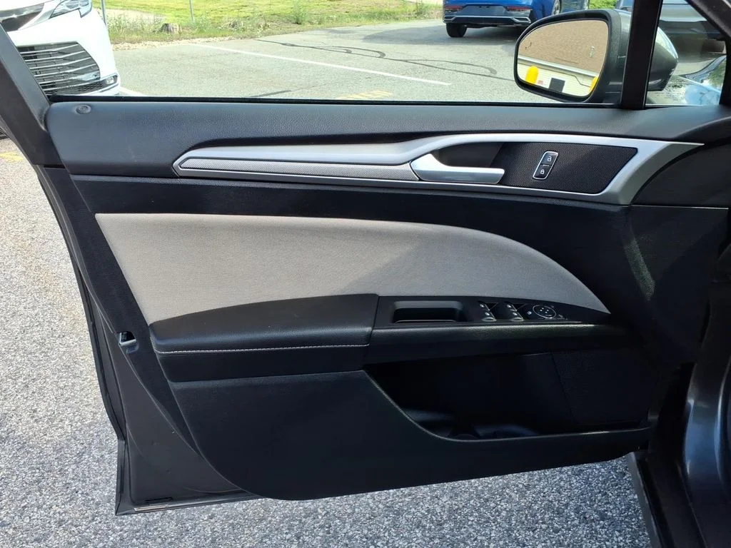 Used 2020 Gray Ford S image 9