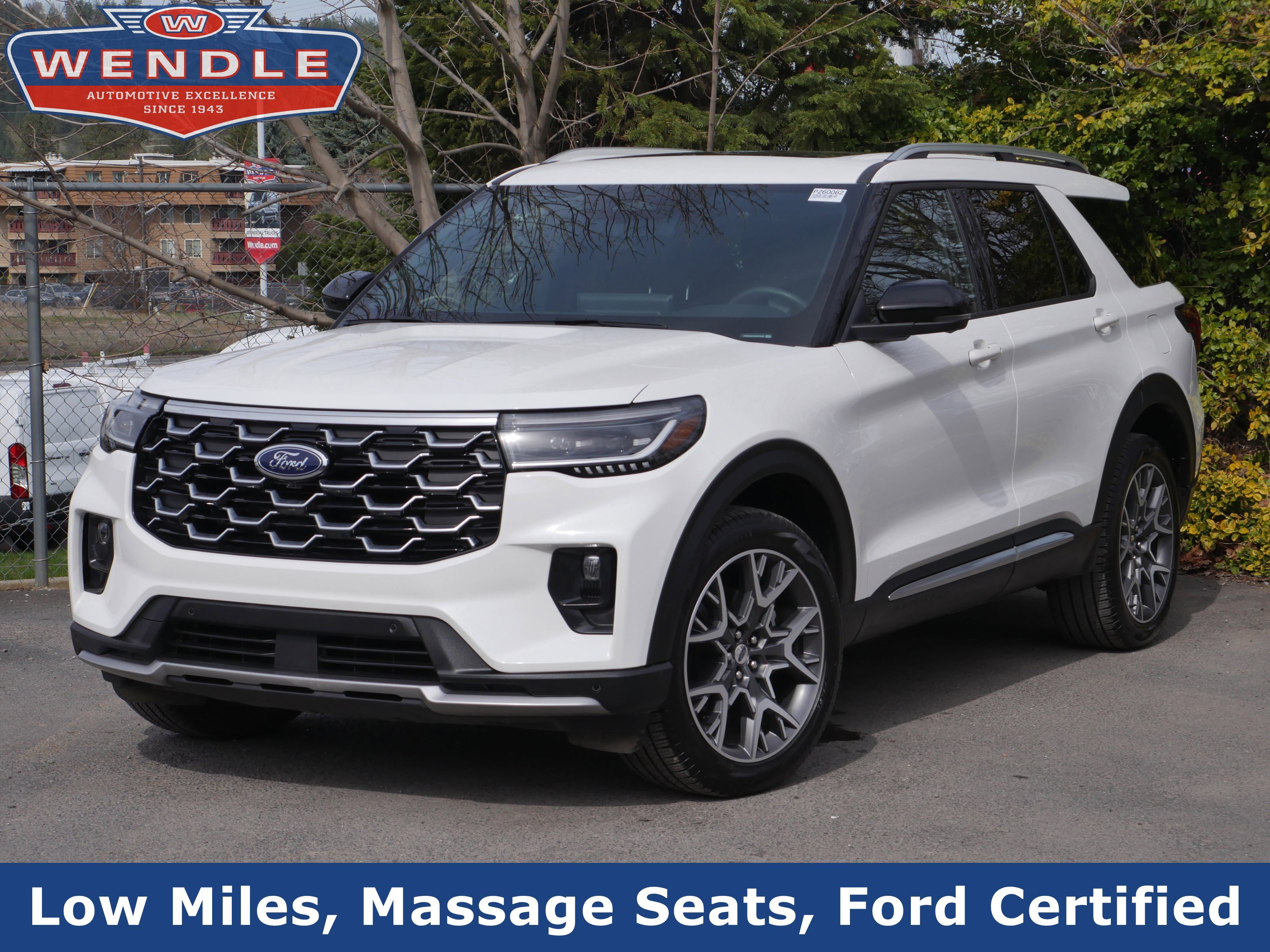 2025 Ford Explorer Platinum 4WD (PL535)'s photo