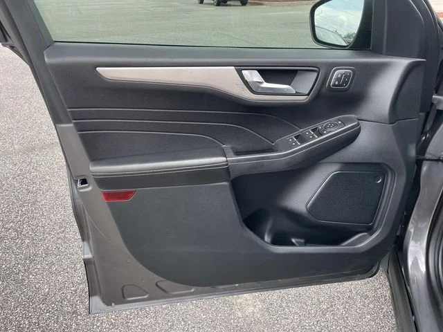 Used 2021 Gray Ford SEL image 16