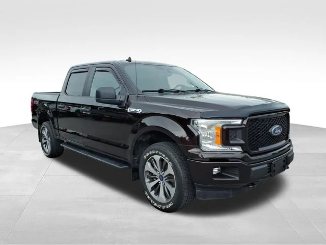 Used 2020 Red Ford XL image 18