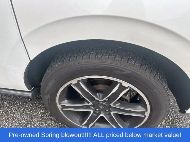 Used 2021 White Ford Limited image 13