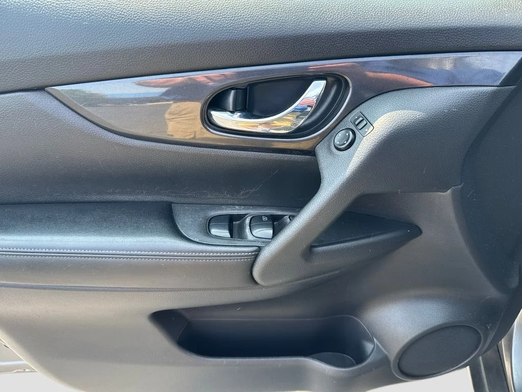 Used 2019 Gun Metallic Nissan SV image 12