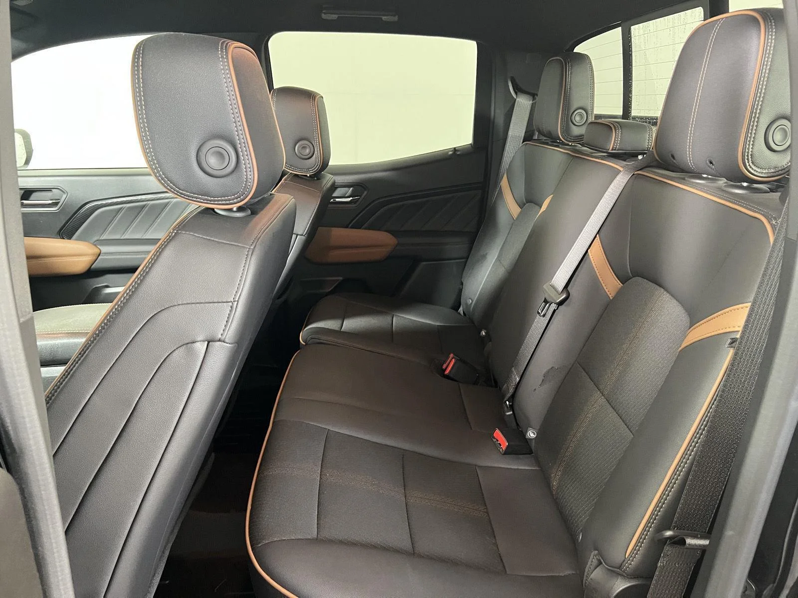 Used 2024 Onyx Black GMC AT4 image 18