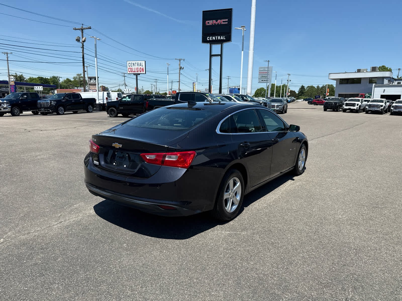 Used 2022 Dark Ash Metallic Chevrolet FL image 5