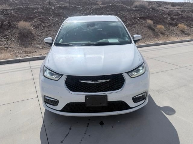 Used 2023 White Chrysler Touring L image 2