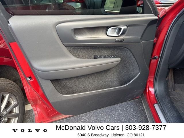 Used 2023 Red Volvo Twin Plus image 9