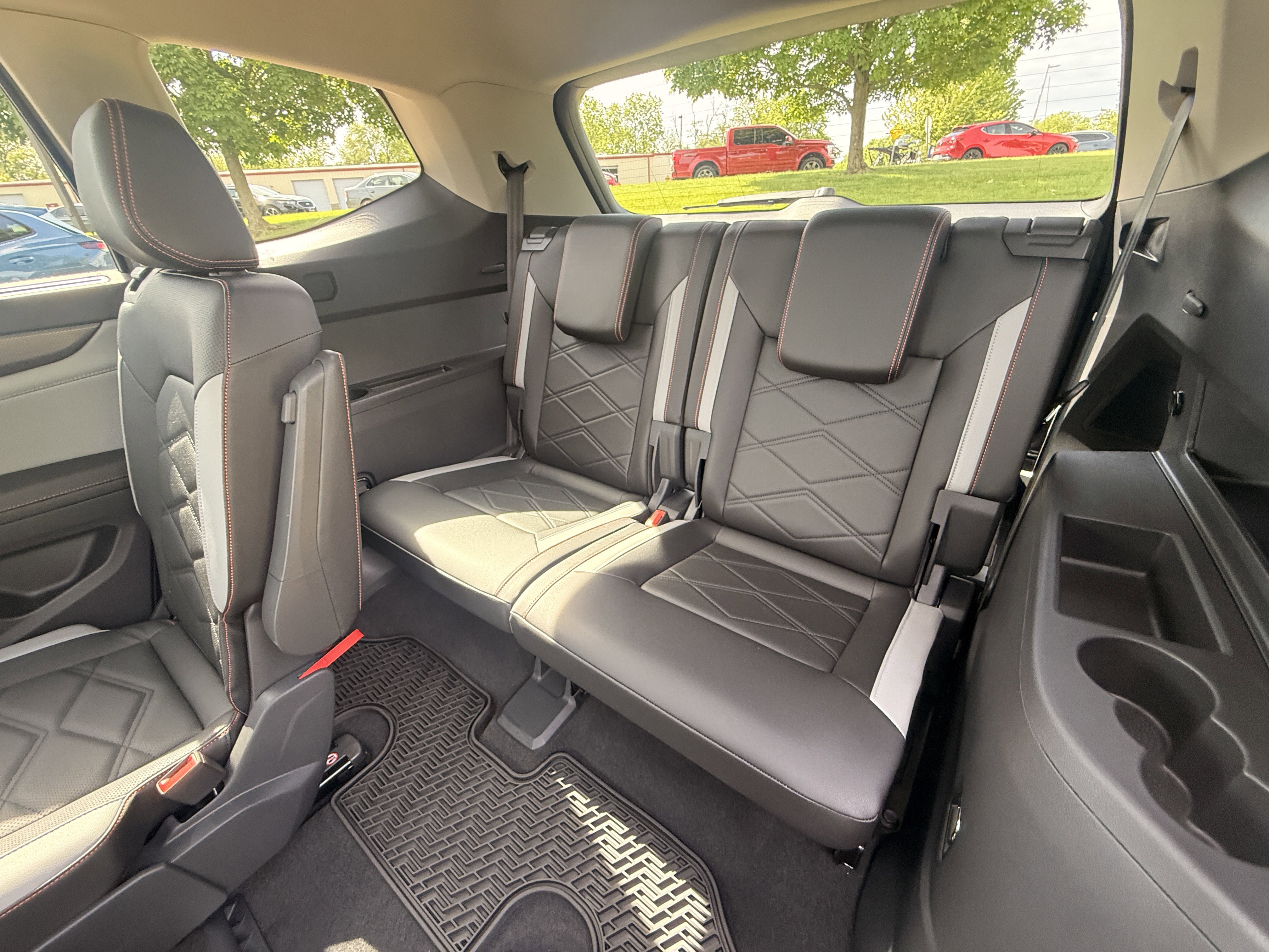 Certified Used 2025  Volkswagen 2.0T Peak Edition image 29