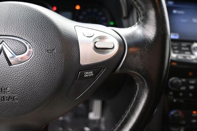 Used 2016 Black INFINITI Base image 29