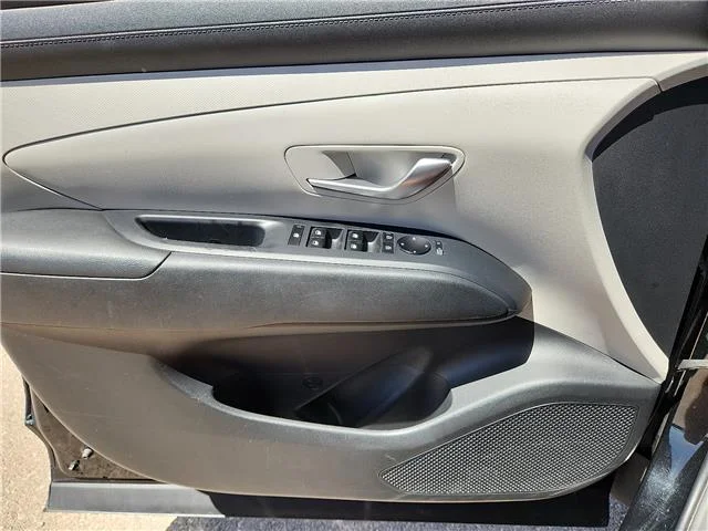 Used 2025 Black Hyundai SEL image 14