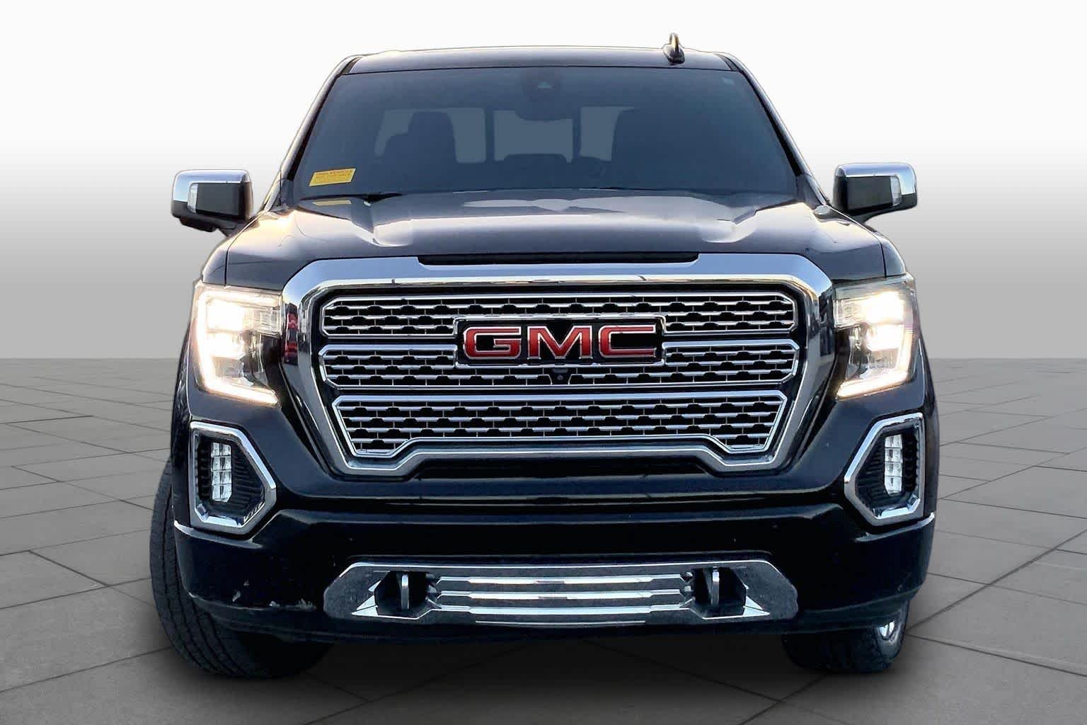 Used 2021 Onyx Black GMC Denali image 4
