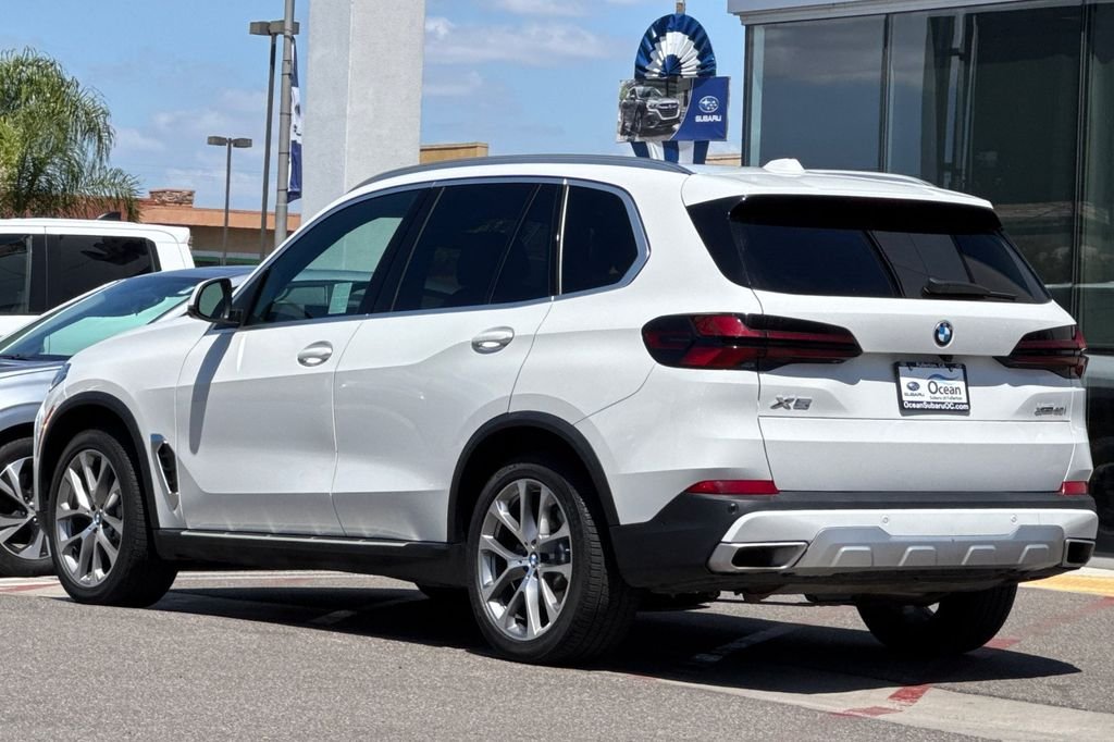 Used 2024 White BMW xDrive40i image 9