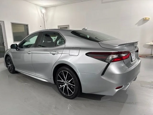 Used 2021 Silver Toyota SE image 6