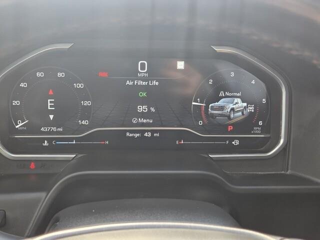 Used 2022 Titanium Rush Metallic GMC AT4 image 17