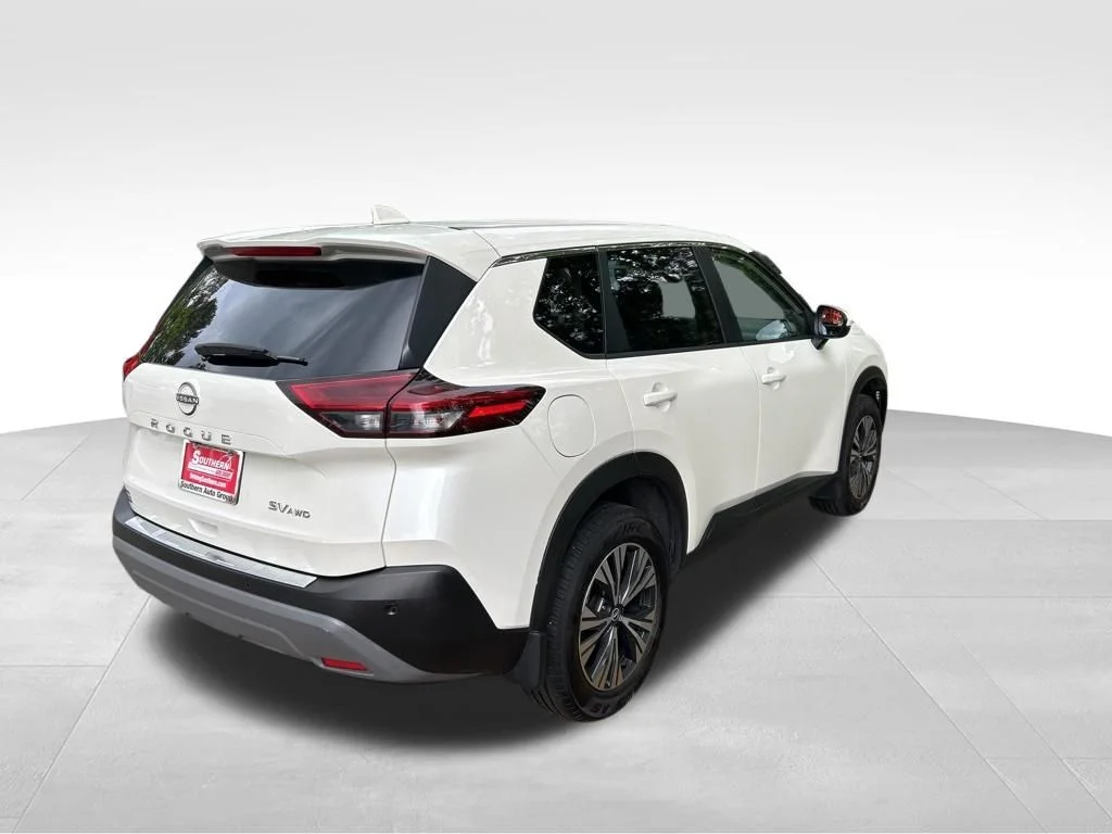 Used 2023 White Nissan SV image 5