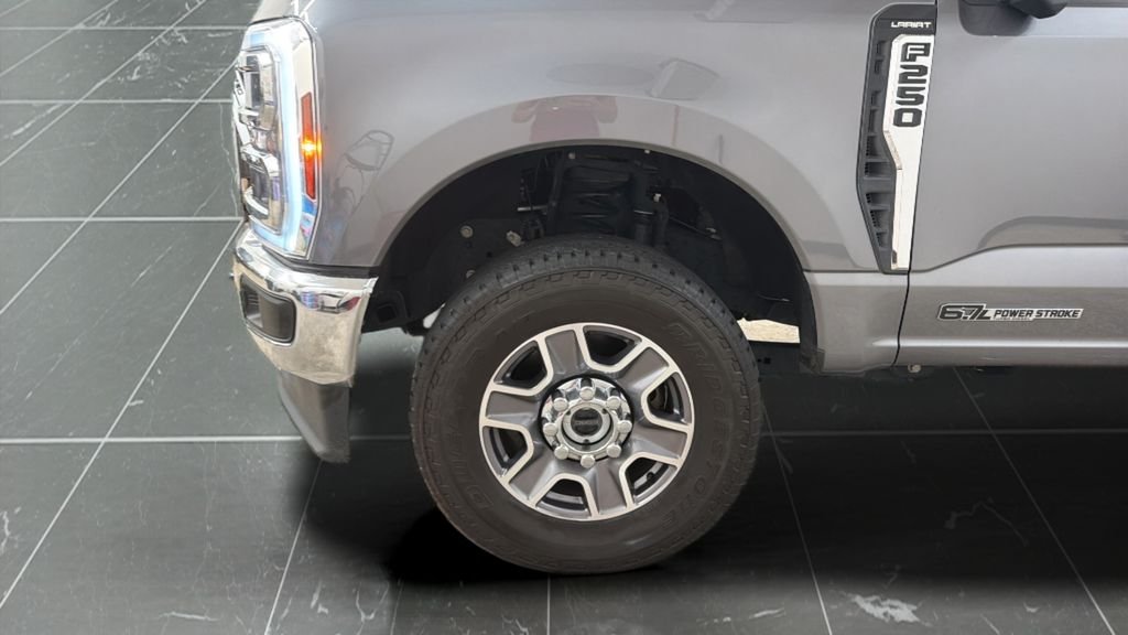 Used 2024 Gray Ford Lariat image 15